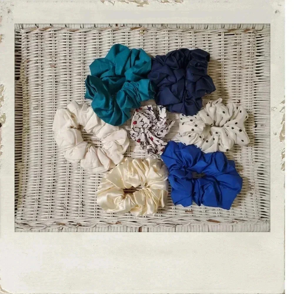 ✨FREE w/ BUNDLE✨ Vintage 80s Scrunchies Retro Costume Bundle
